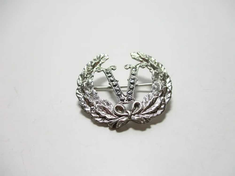 WWII Victory Pin V for Victory Brooch Sterling Ma… - image 5