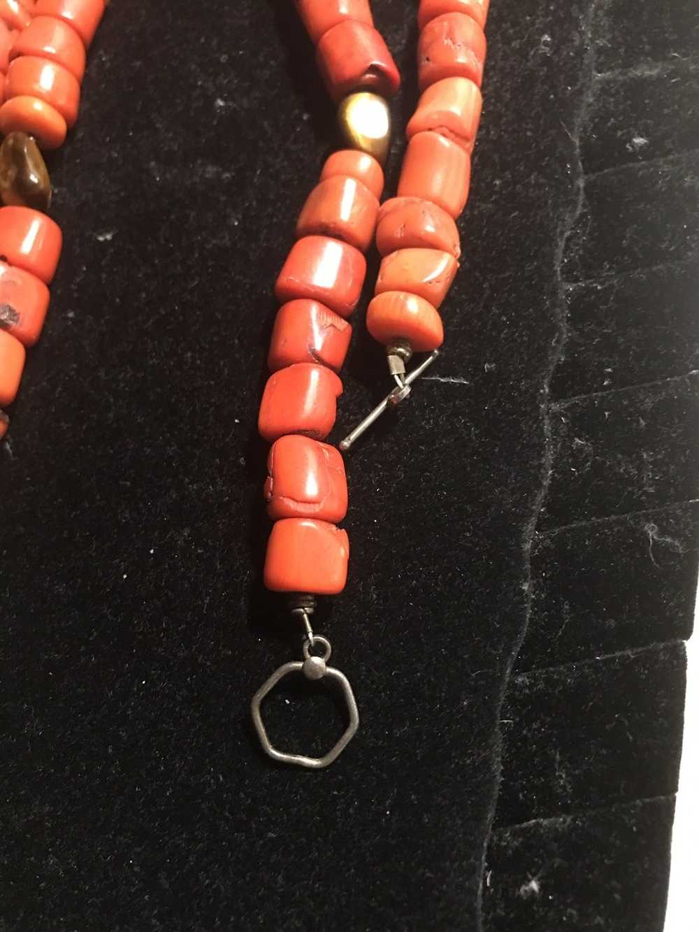 Other Vintage coral necklace - image 3