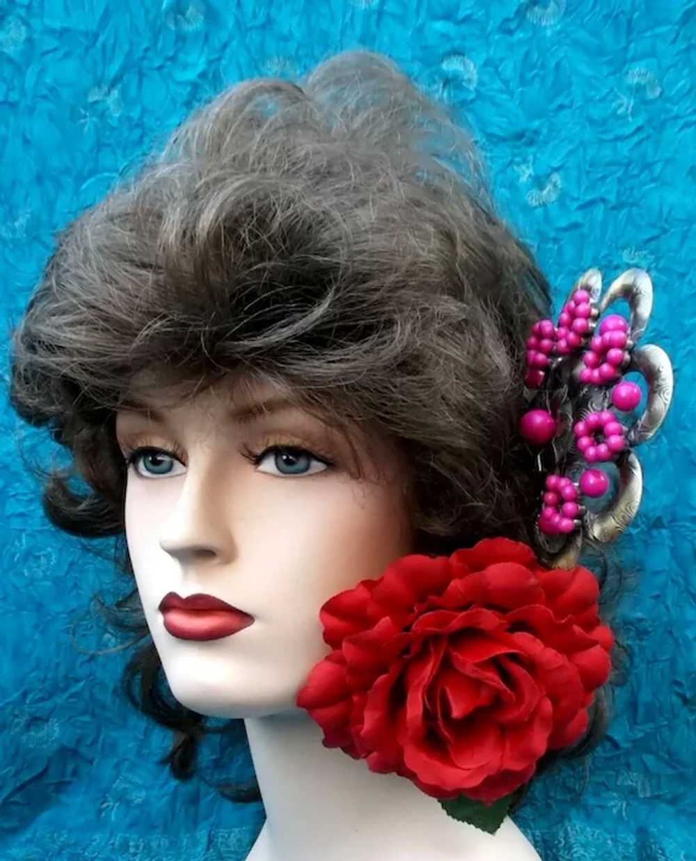 Vintage Spanish mantilla style hair comb coral be… - image 11