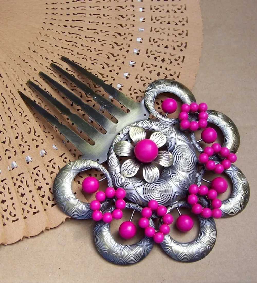 Vintage Spanish mantilla style hair comb coral be… - image 5