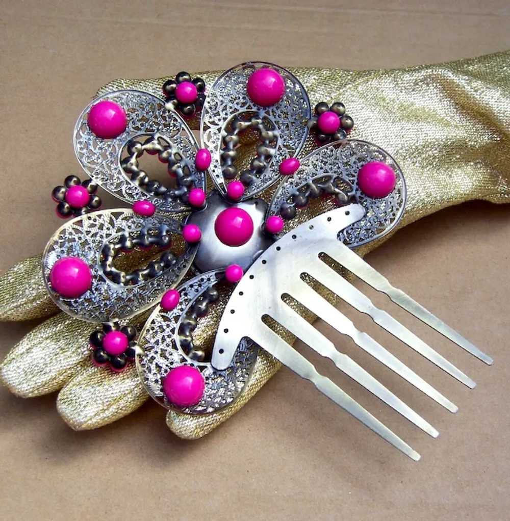 Vintage Spanish mantilla style hair comb coral be… - image 6
