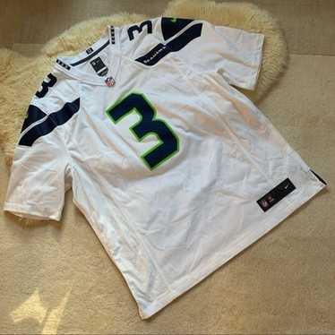 Limited Men's Russell Wilson Green Jersey - #3 Football Seattle Seahawks  Salute to Service Size 40/M