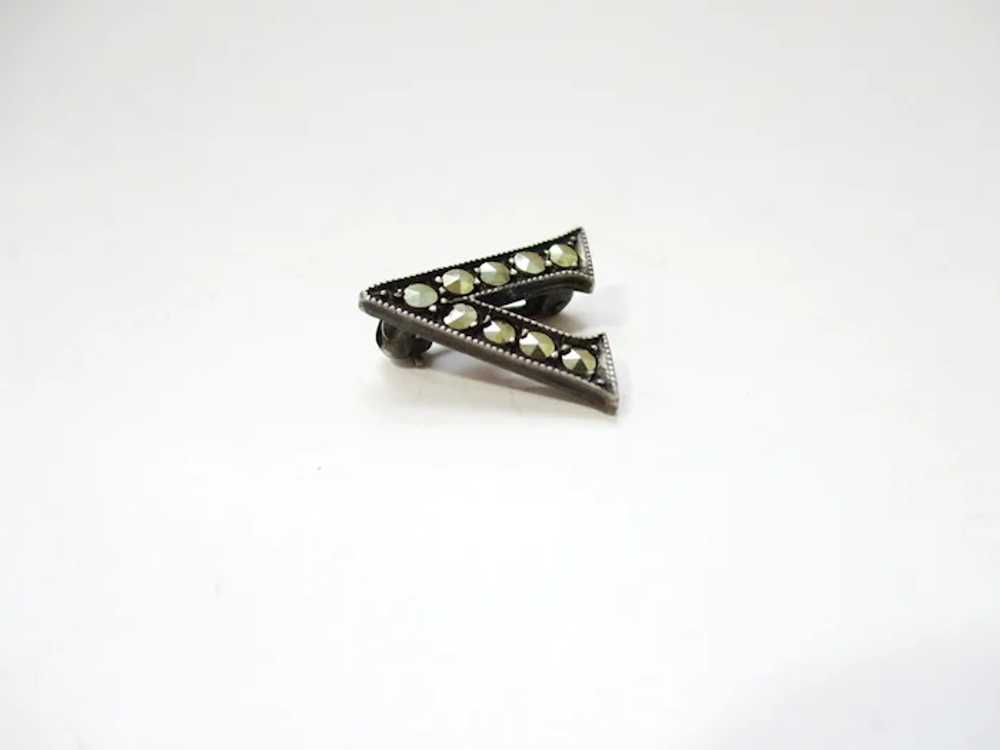WWII Victory Pin V for Victory Brooch Small Marca… - image 6