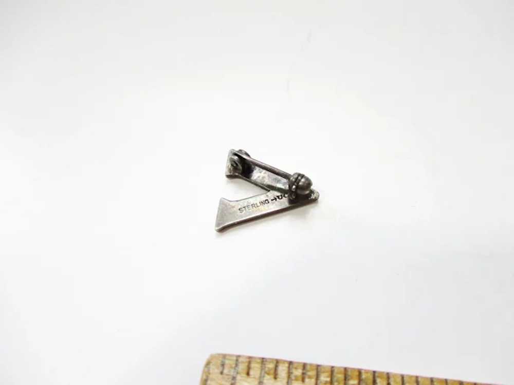 WWII Victory Pin V for Victory Brooch Small Marca… - image 7