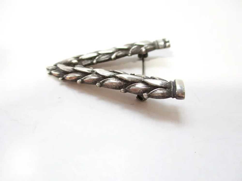 WWII Victory Pin V for Victory Brooch Sterling Vi… - image 5