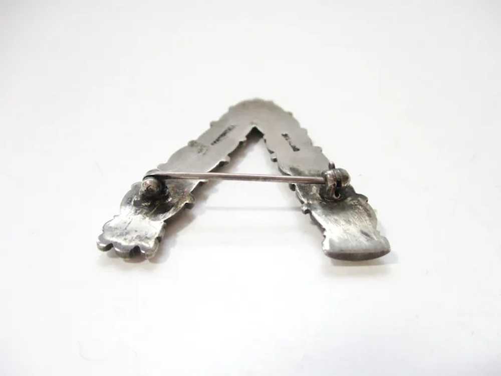 WWII Victory Pin V for Victory Brooch Sterling Vi… - image 9