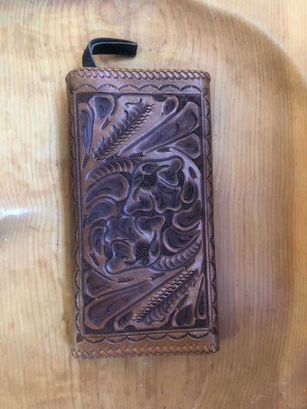 60's/70's Large Hand Tooled Leather Wallet - image 2