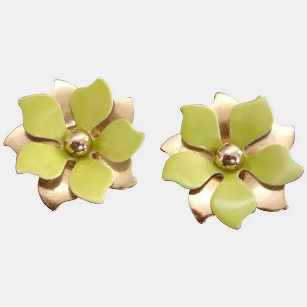 Vintage Chartreuse Green and Gold Floral Clip-On … - image 8