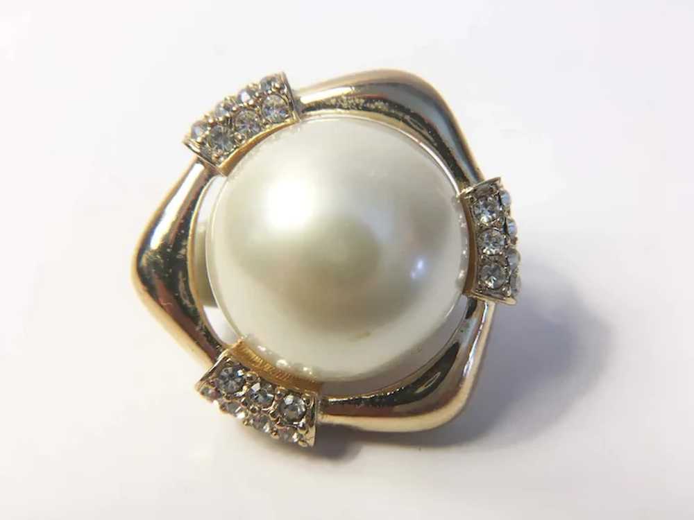 A Lovely Pair of signed Ciner Faux Mabe Pearl and… - image 3