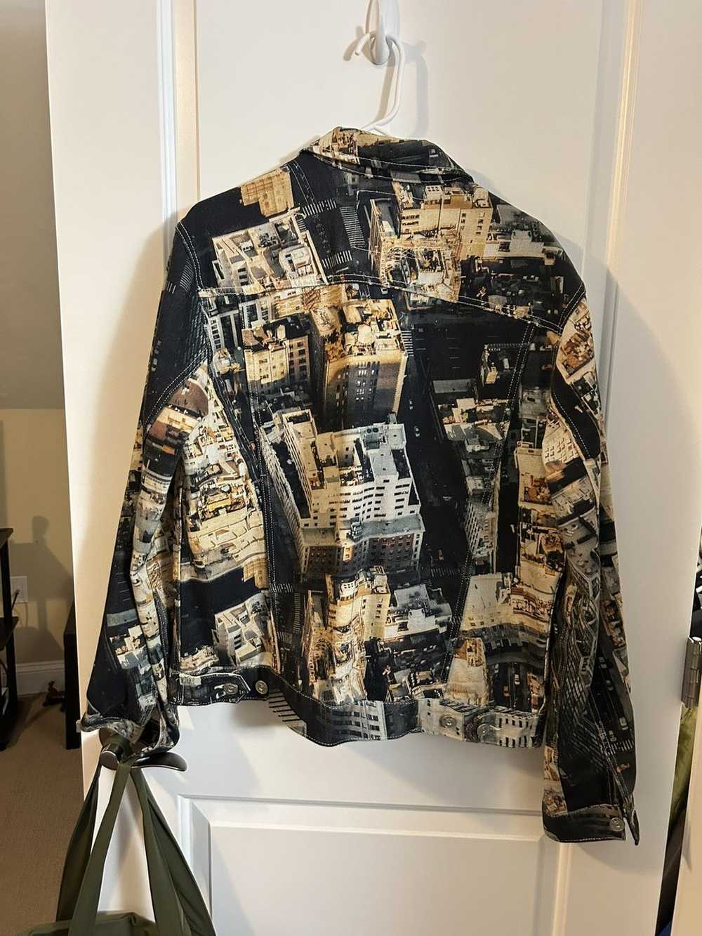 Urban Outfitters City print jacket - image 4