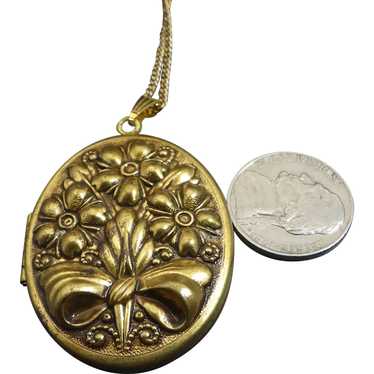 Repousse' Larger Locket, Holds Two Nice Size Phot… - image 1