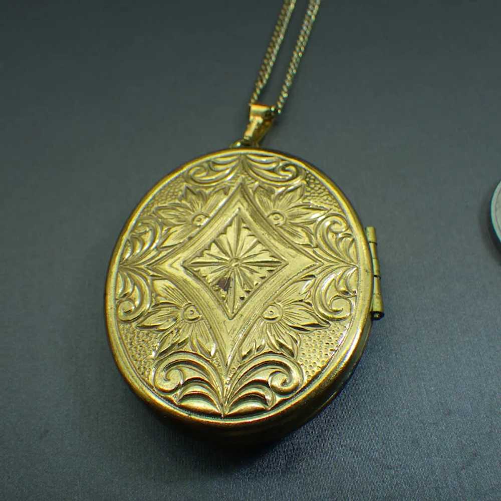 Repousse' Larger Locket, Holds Two Nice Size Phot… - image 2