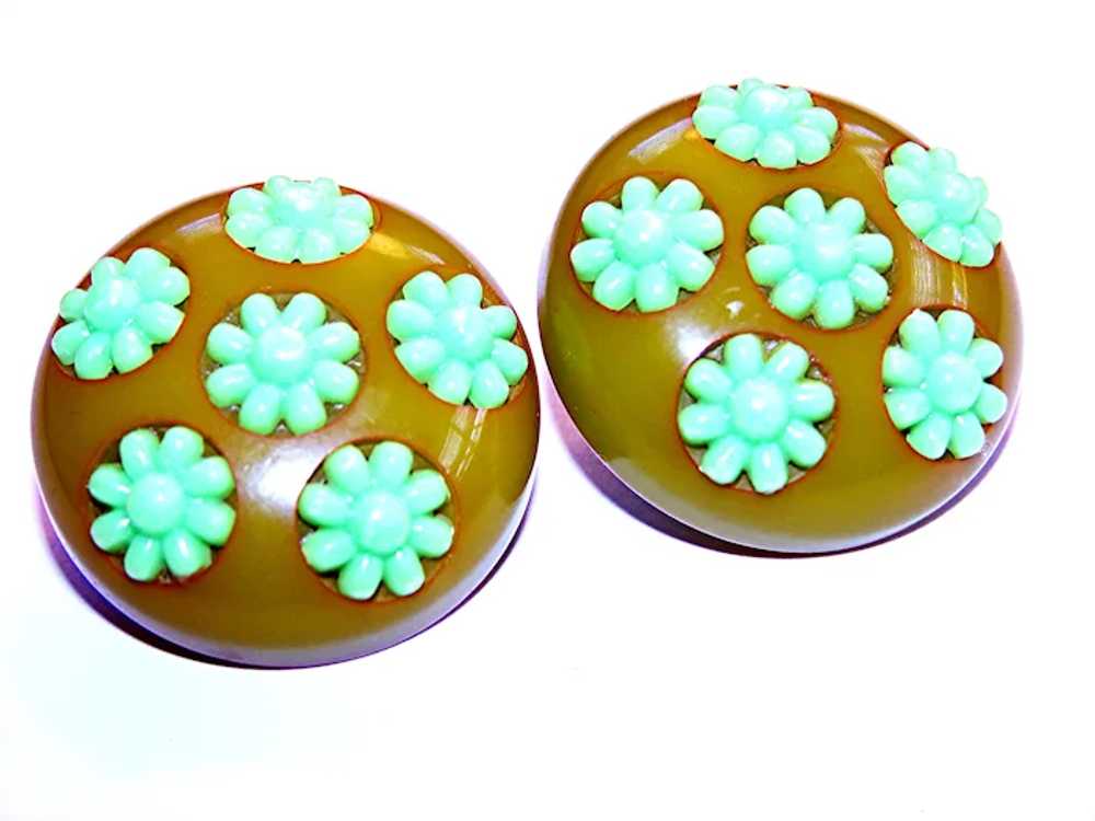 Charming LIGHT OLIVE Bakelite Earrings with Six M… - image 2