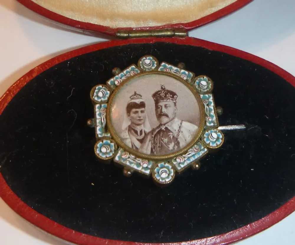 A Micro Mosaic Souvenir Pin For the Coronation of… - image 5