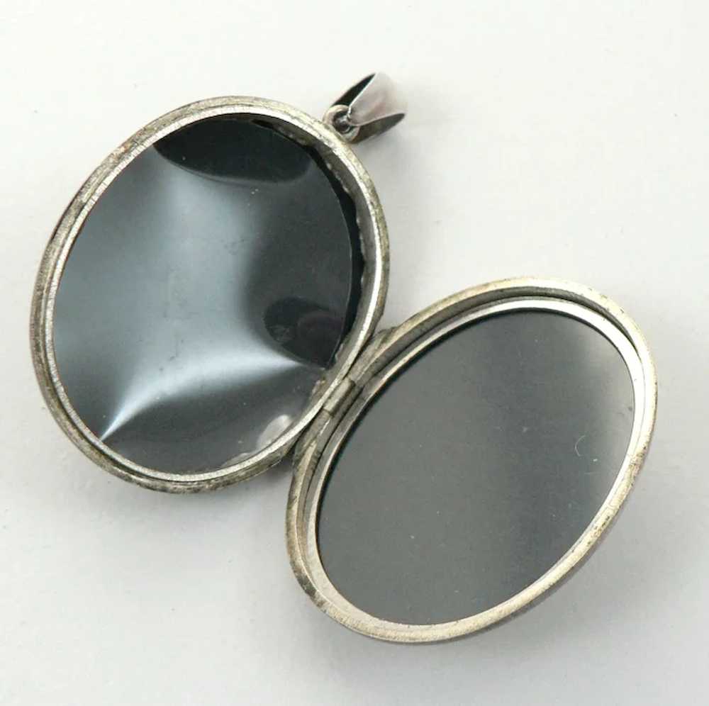 Aesthetic Period Sterling Silver English Locket - image 7