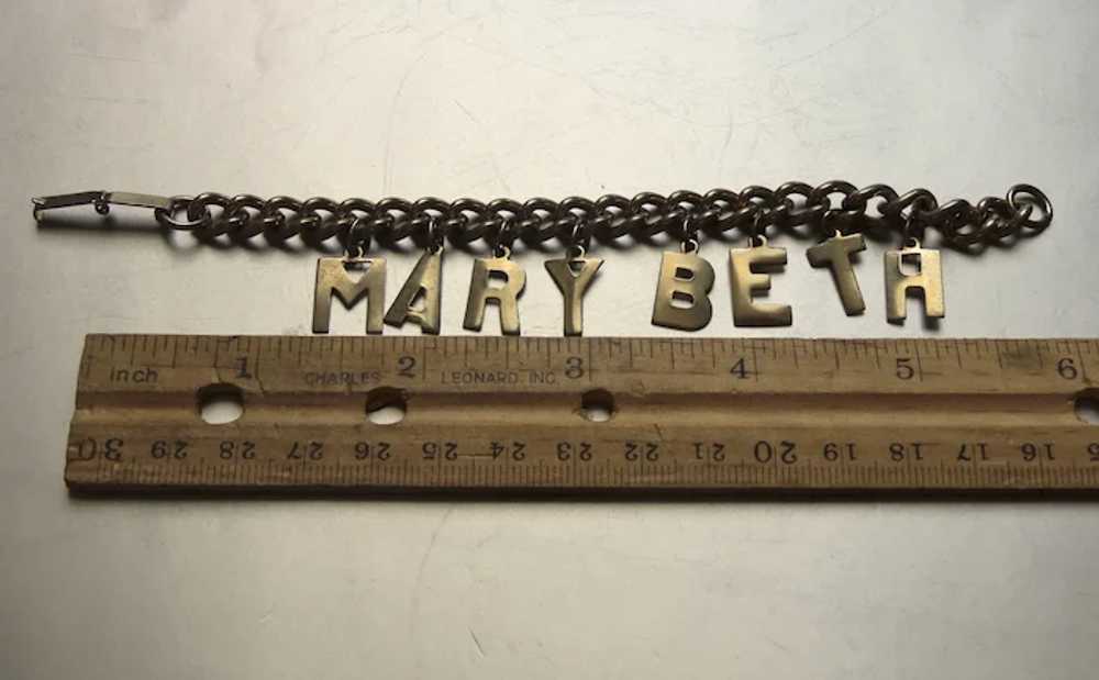 Small Child's Charm Bracelet that Reads "Mary Bet… - image 3