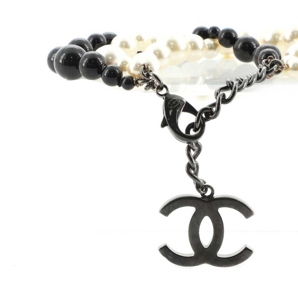 Chanel Chanel CC Triple Strand Bracelet Faux Pear… - image 2