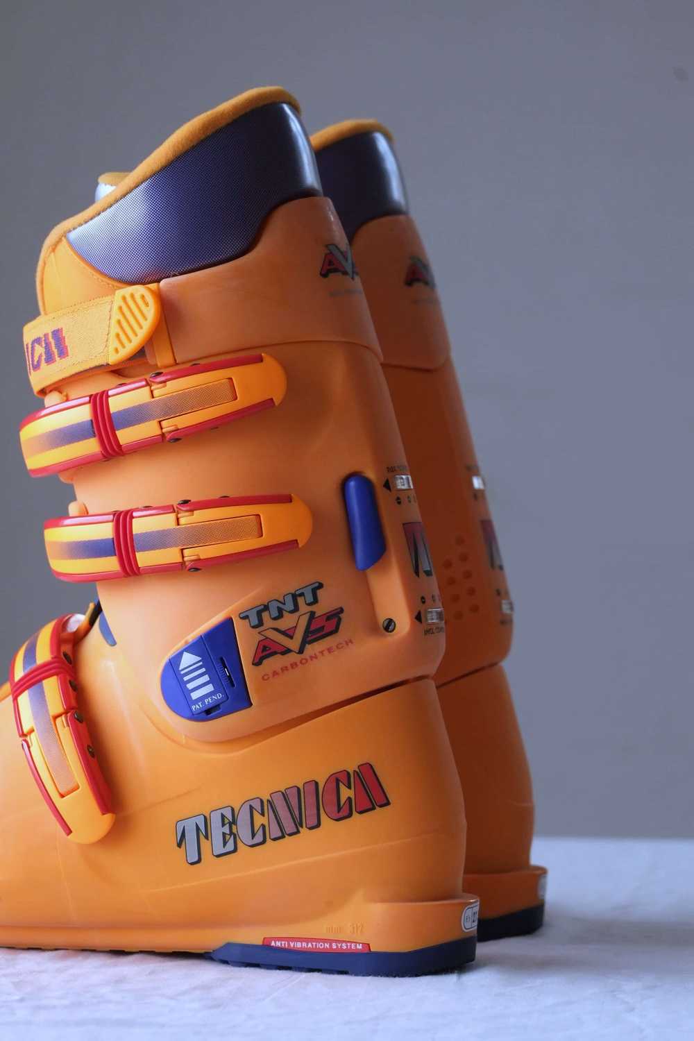 TECNICA Icon TNT Carbon 90's Ski Boots - image 2