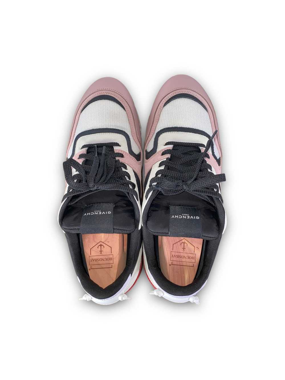 Givenchy Runner Active Trainers, size 42, Pink - image 5