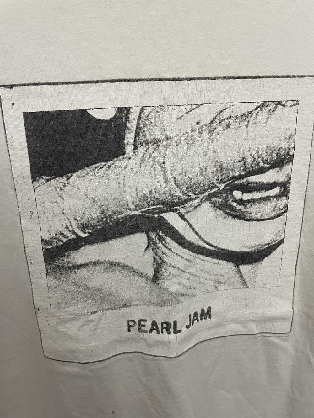 Tour Tee × Vintage Vintage Pearl Jam Ames Bros Te… - image 2