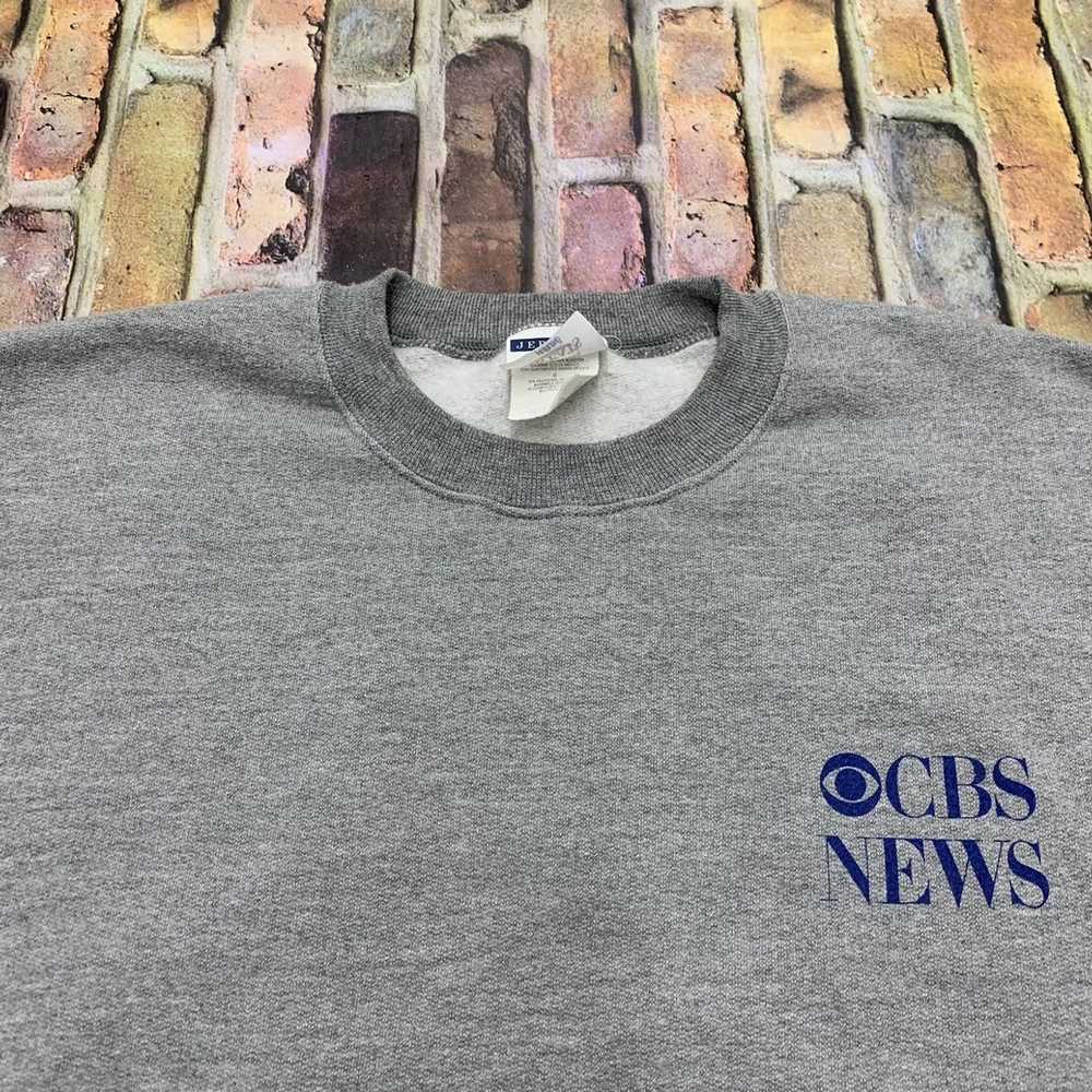 Jerzees × Vintage Vintage CBS News sweatshirt - image 3