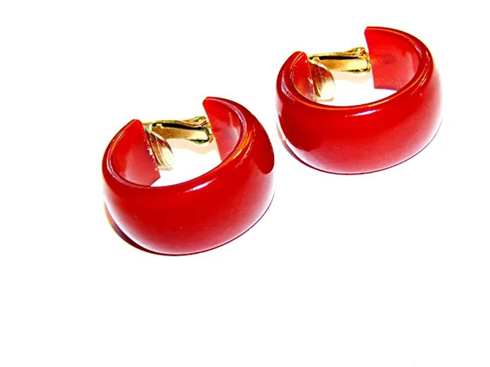 Lovely CRANBERRY Bakelite Earrings - Vintage 1930… - image 3