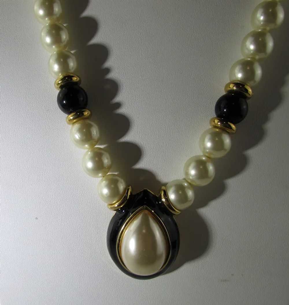 Napier Faux Pearl Necklace With Dramatic Center F… - image 5