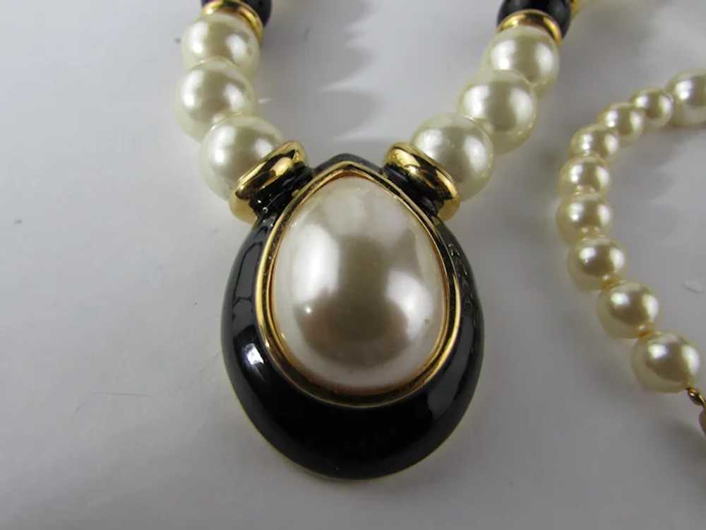Napier Faux Pearl Necklace With Dramatic Center F… - image 7