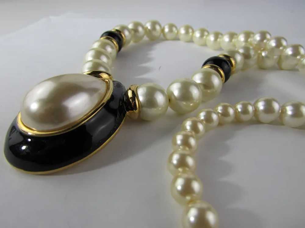 Napier Faux Pearl Necklace With Dramatic Center F… - image 9