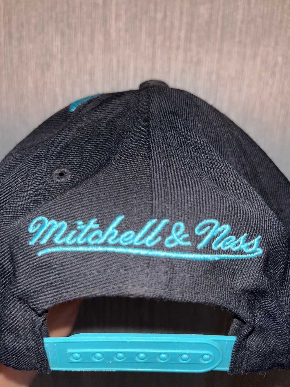 Mitchell & Ness Vancouver Grizzlies snap back - image 7