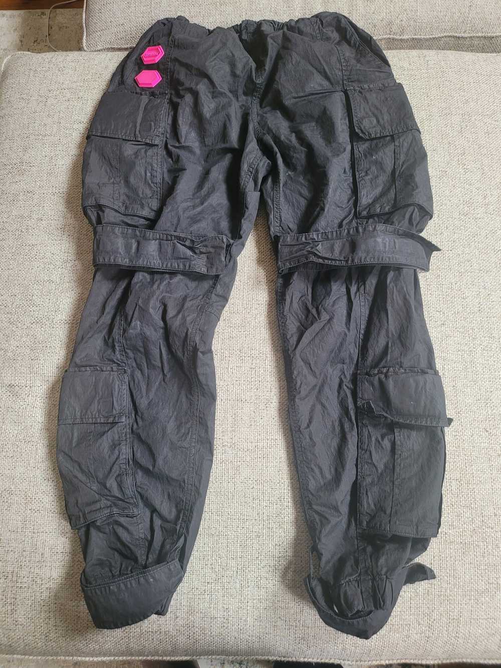 Off-White Logo patches Tech Cargo pants - image 12