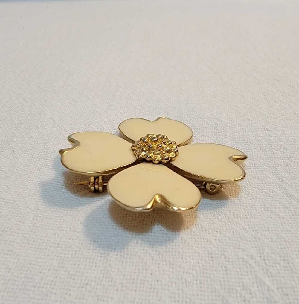 Goldtone and enamel flower brooch - image 10