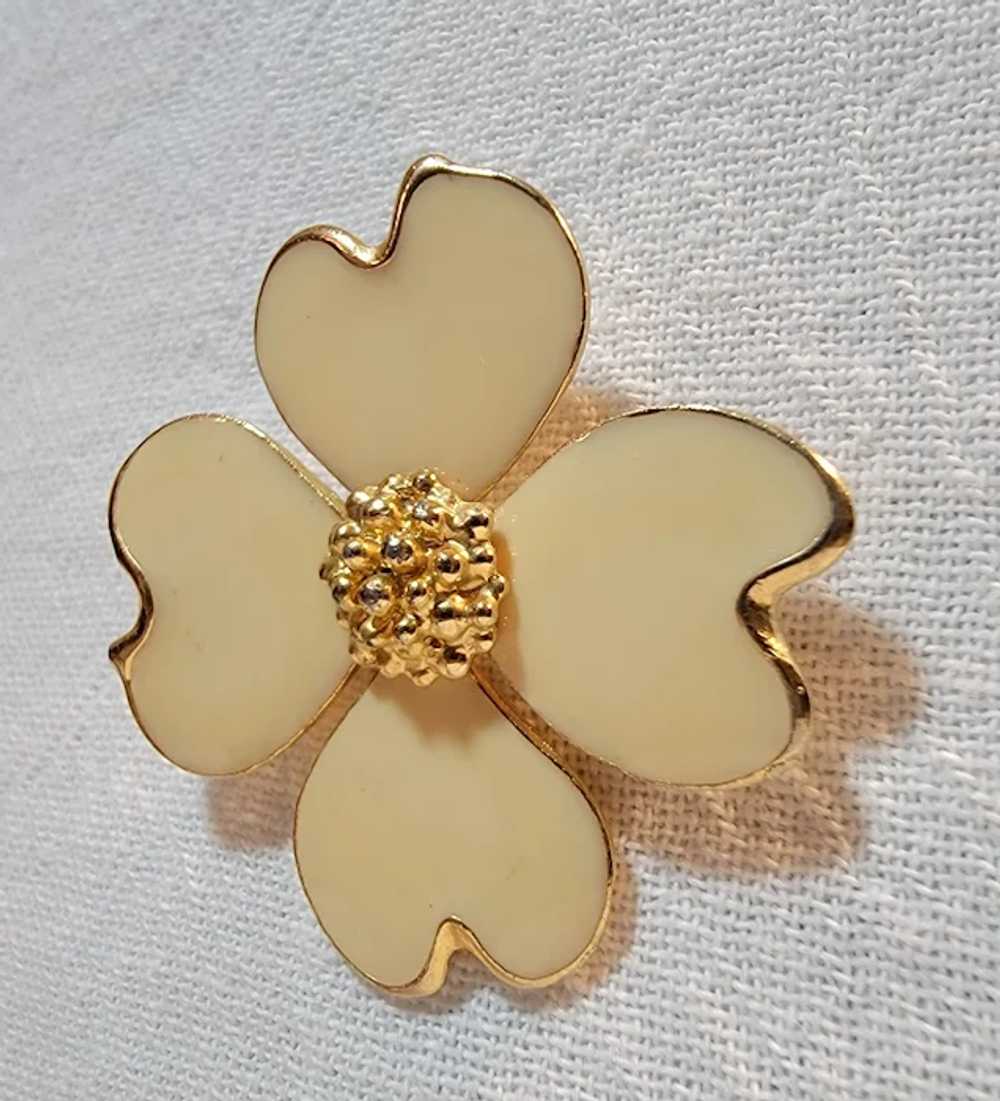 Goldtone and enamel flower brooch - image 4