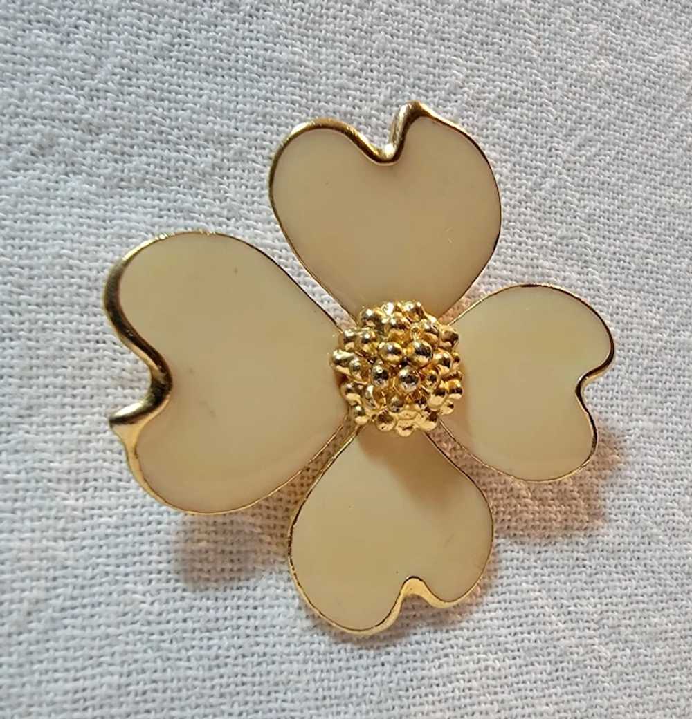 Goldtone and enamel flower brooch - image 5