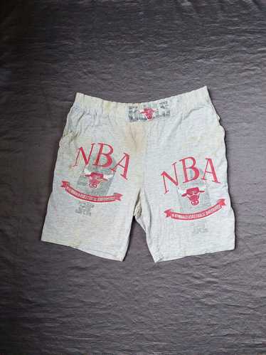 Mitchell & Ness Chicago Bulls 1997 Neon World Mesh Shorts (Red)