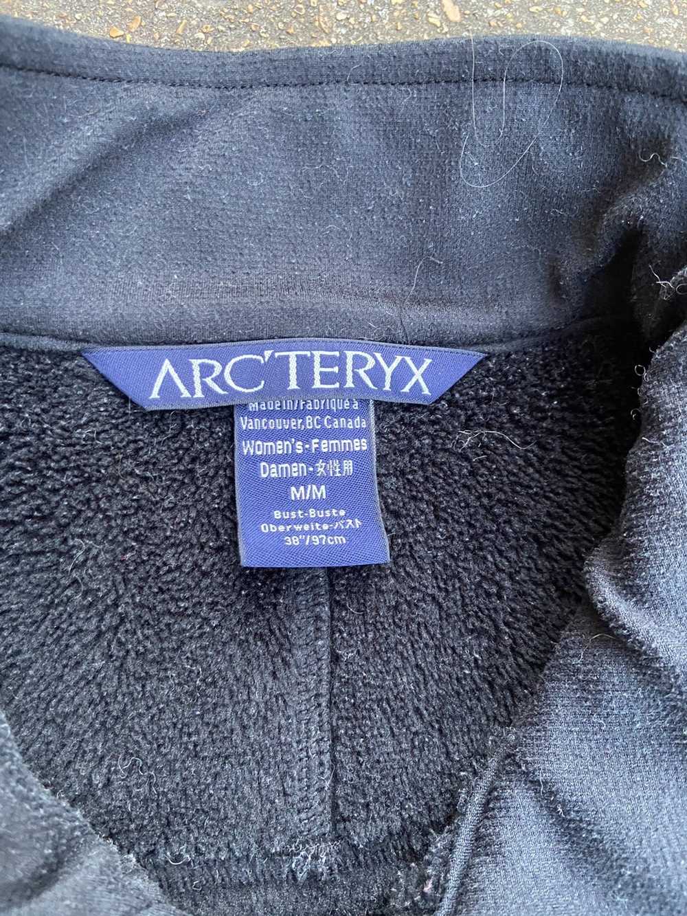 Arc'Teryx Women’s Fur Lined Arcteryx Jacket - image 3