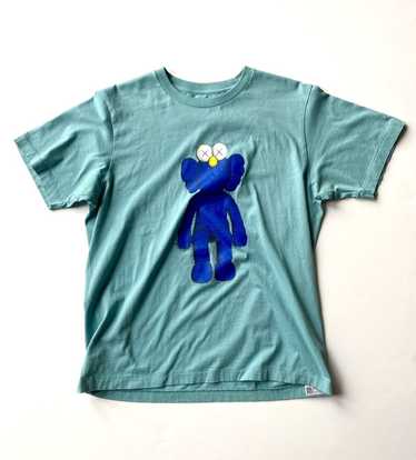 Kaws Men’s premium heavyweight tee — KAWS CLOTHING