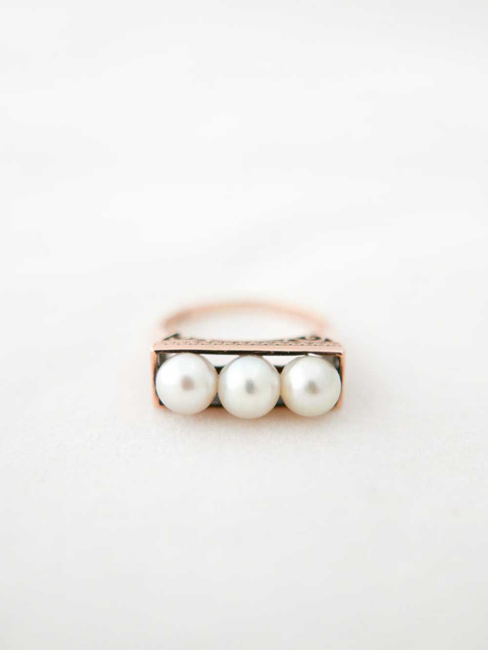 14K Filigree Triple Pearl Ring - image 3