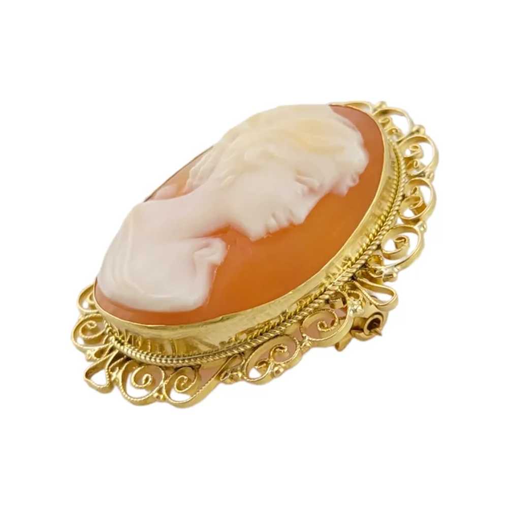 Vintage 18K Yellow Gold Cameo Brooch Pendant - image 2