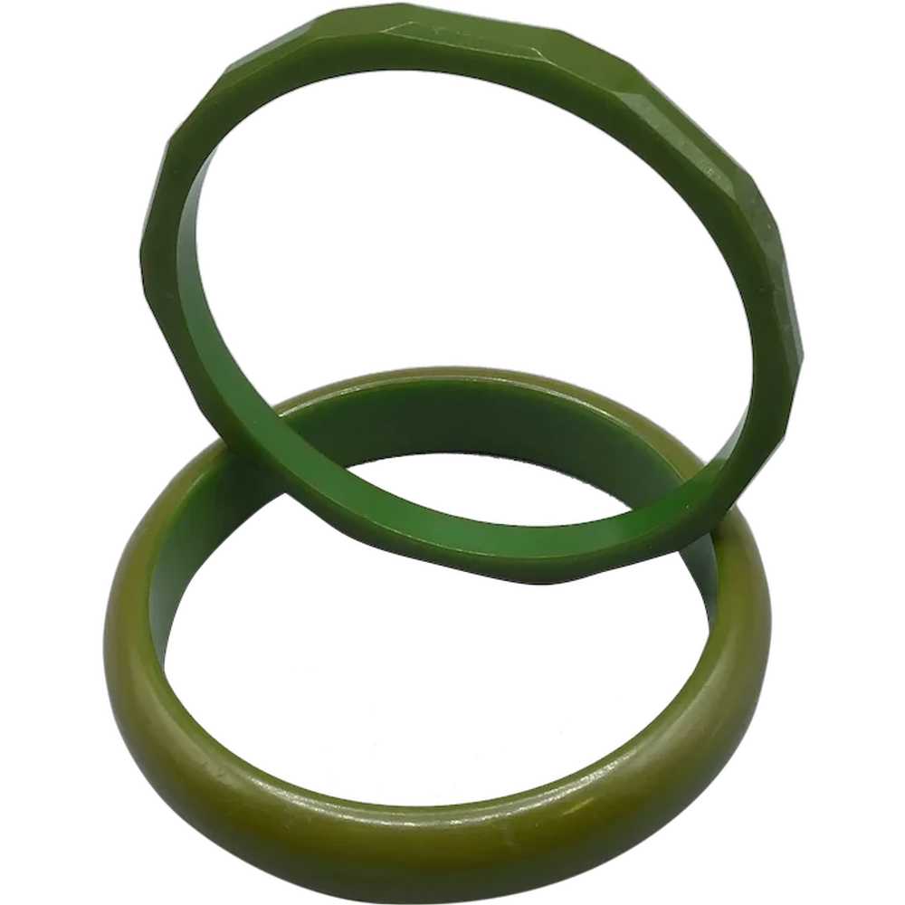 Vintage Green Bakelite Bangles Pair Hand Carved F… - image 1