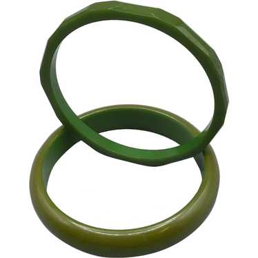 Vintage Green Bakelite Bangles Pair Hand Carved F… - image 1