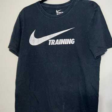 Nike Dri-Fit Sport Essentials Training Tee Mens Tshirt Black DM6381-010 –  Shoe Palace