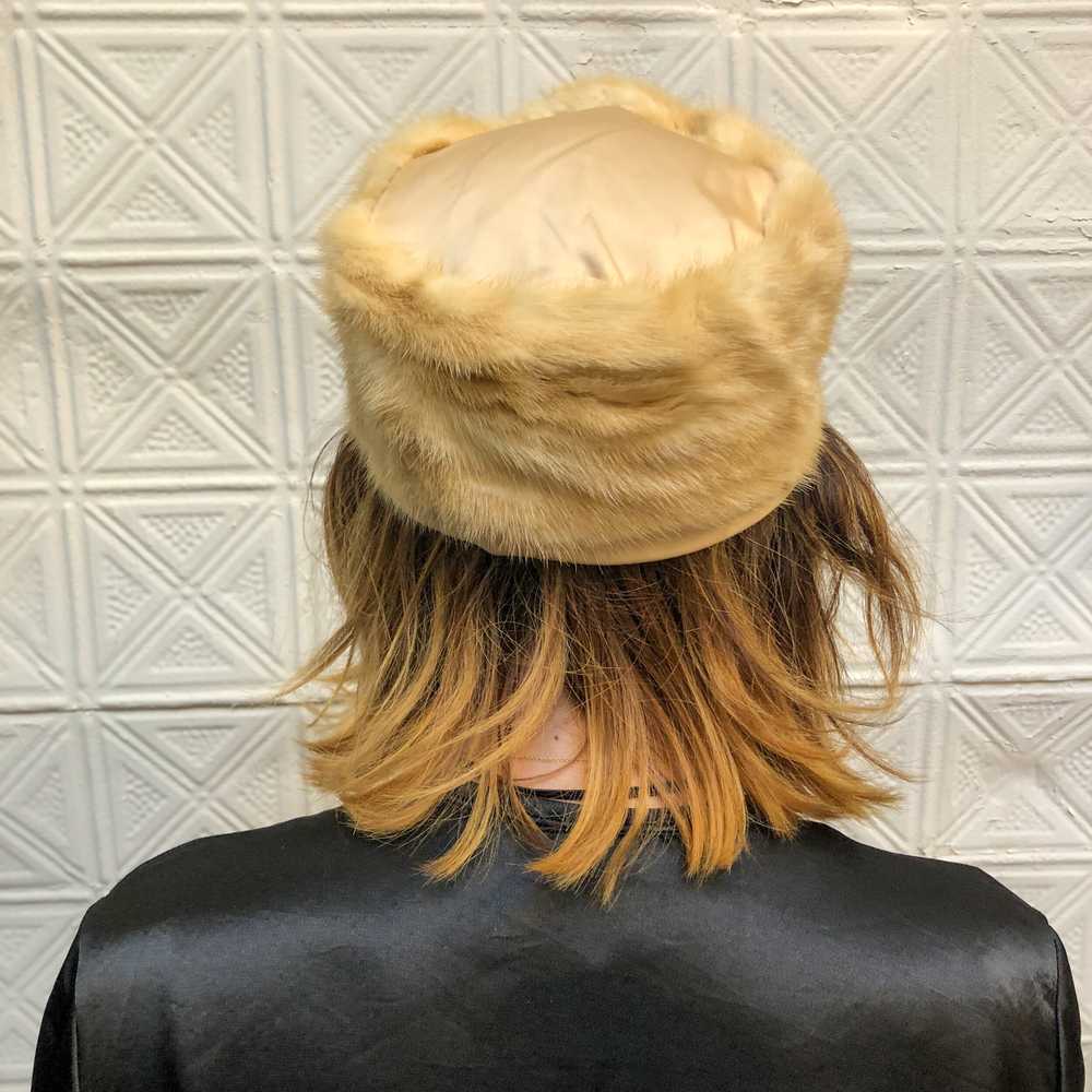 vintage blond mink hat / fur and silk satin pillb… - image 3