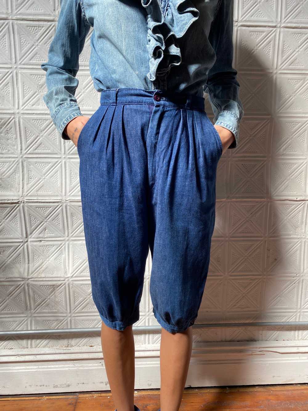 vintage denim culottes / 80s denim pedal pushers … - image 2