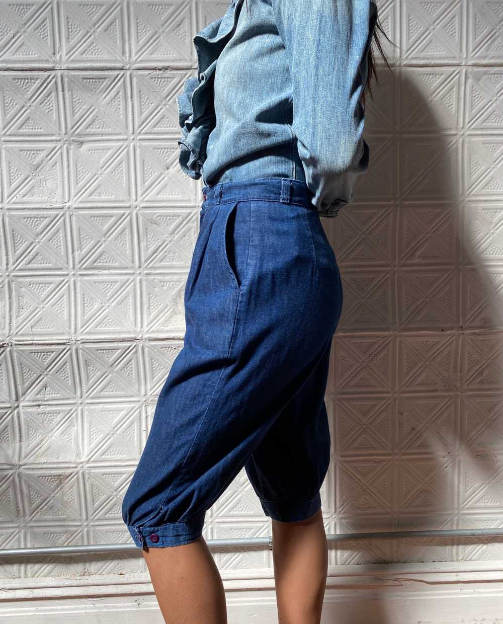 vintage denim culottes / 80s denim pedal pushers … - image 7