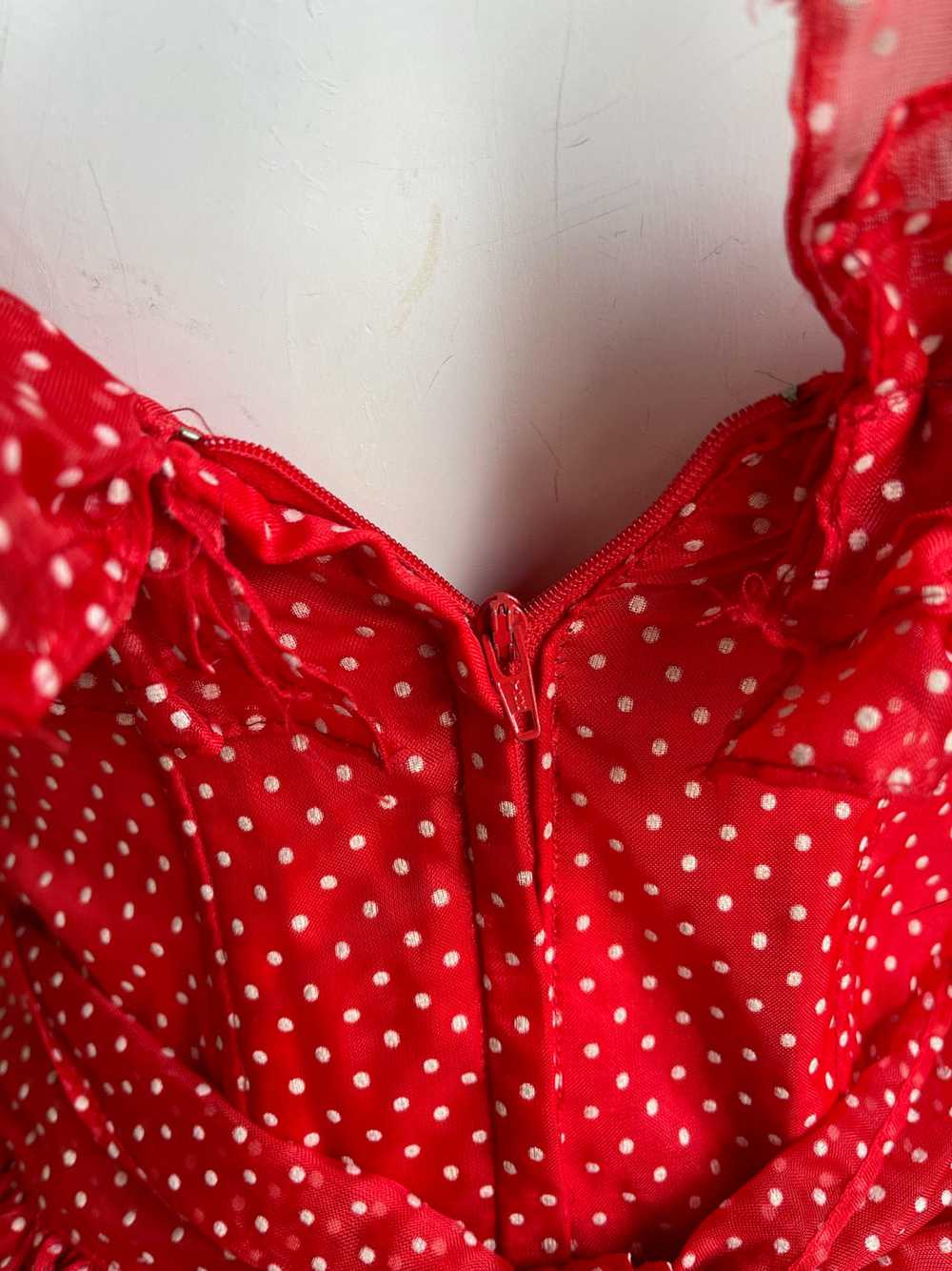 1980s Gunne Sax Ruffled Polka Dot Dress - image 8