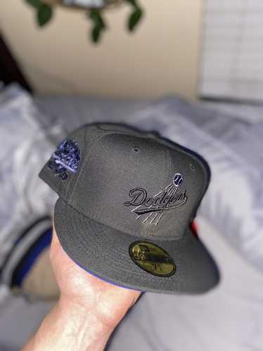 Better™ Gift Shop/MLB© - Dodgers Cream/Blue New Era Fitted