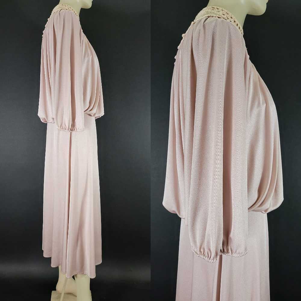 70s Dusty Rose Macrame Collar Dress - image 9