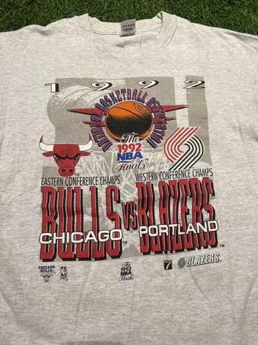 Vintage 1992 Chicago Bulls NBA Championship T-shirt NF This t-shirt is Made  To Order