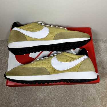 Nike tailwind sale 79 beige